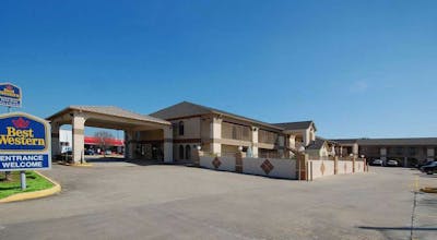 Best Western Deer Park Inn & Suites