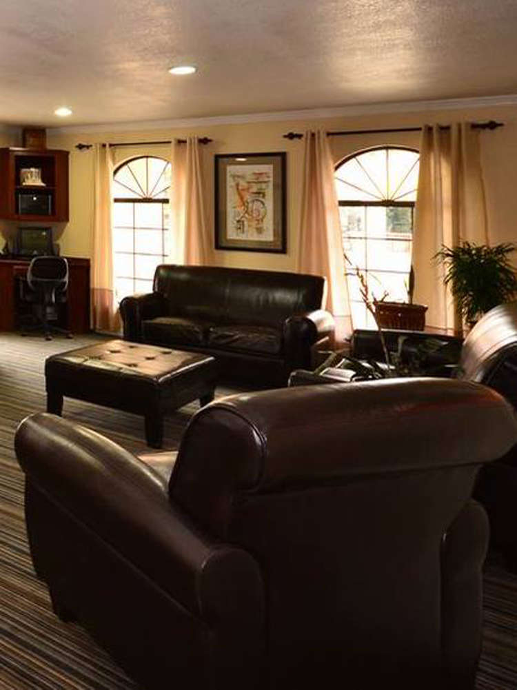 Hotel Best Western Deer Park Inn & Suites photo 5