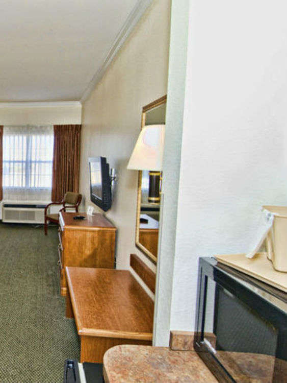 Hotel Best Western Club House Inn & Suites photo 2