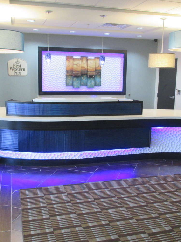 Hotel Best Western Plus North Odessa Inn & Suites photo 3