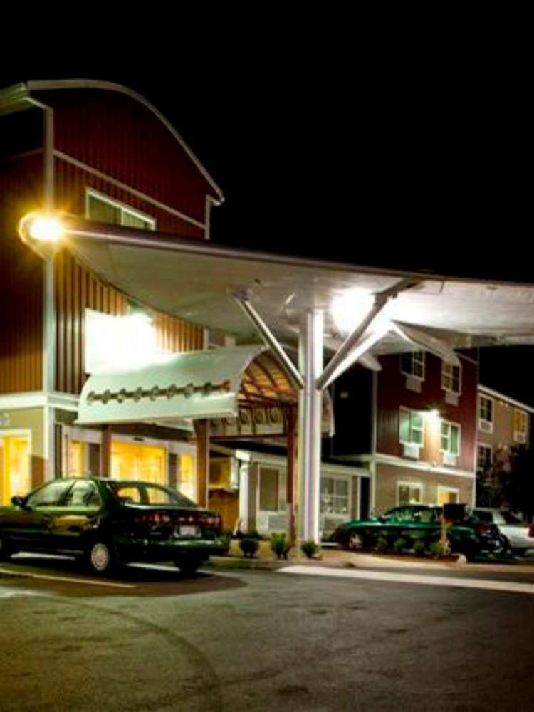 Hotel Executive Residency by Best Western Navigator Inn & Suites photo 2