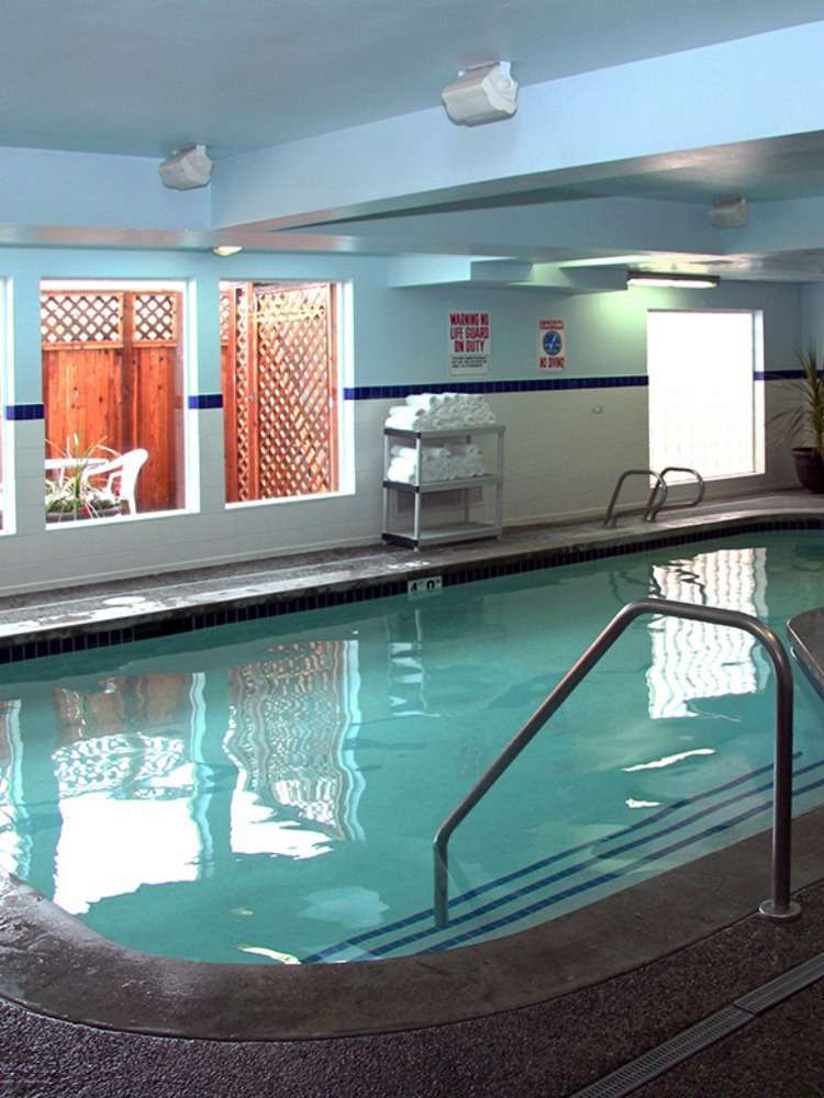 Hotel Executive Residency by Best Western Navigator Inn & Suites photo 1