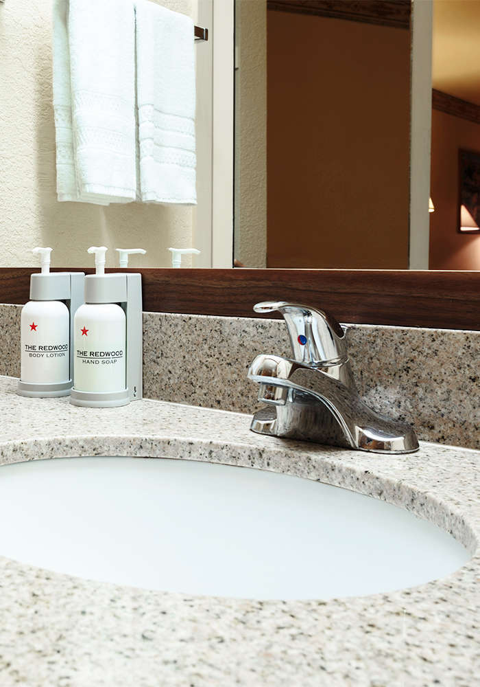 Hotel The Redwood Fortuna Riverwalk Hotel photo 3