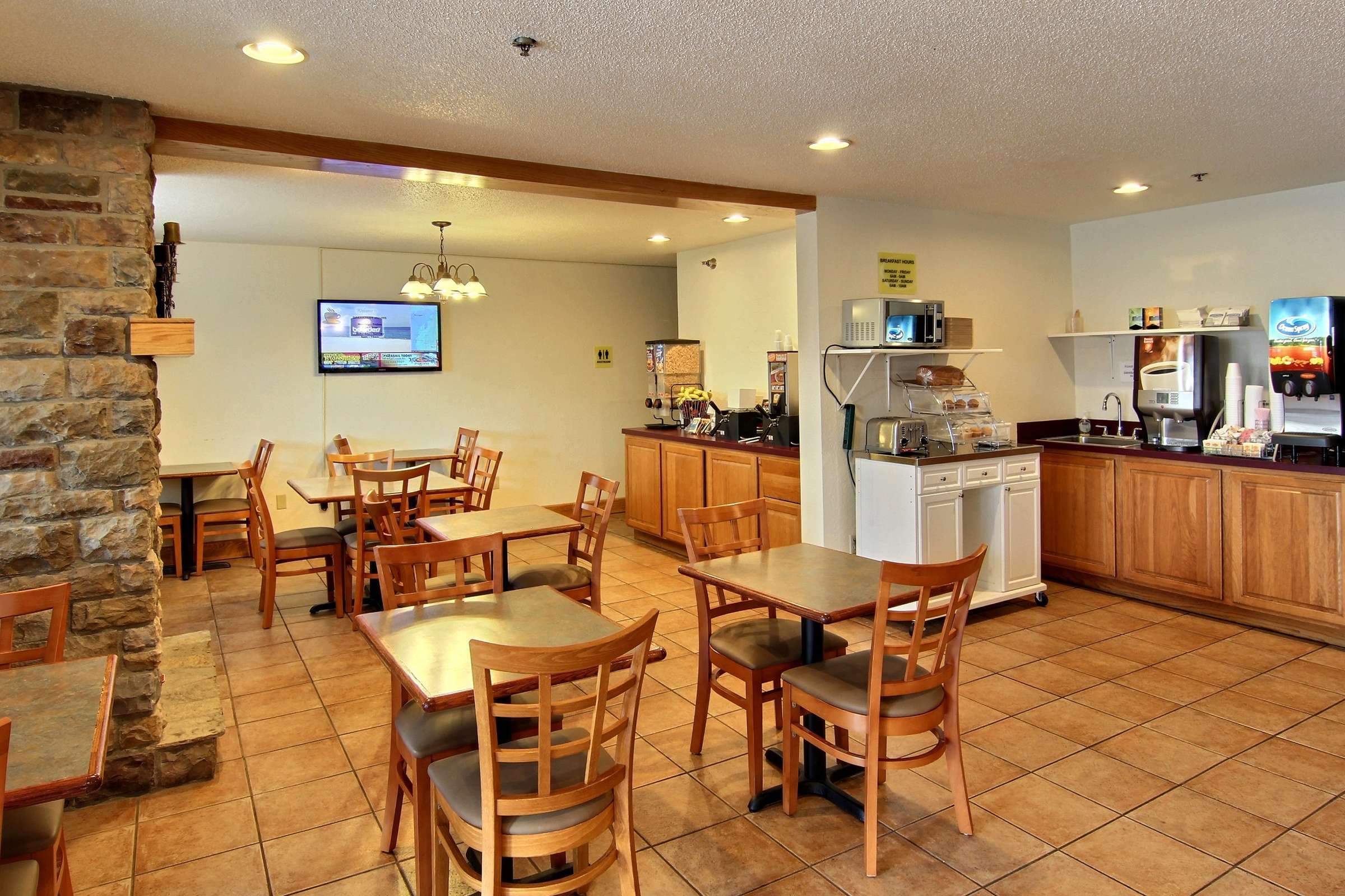 Hotel Boarders Inn & Suites Traverse City photo 5