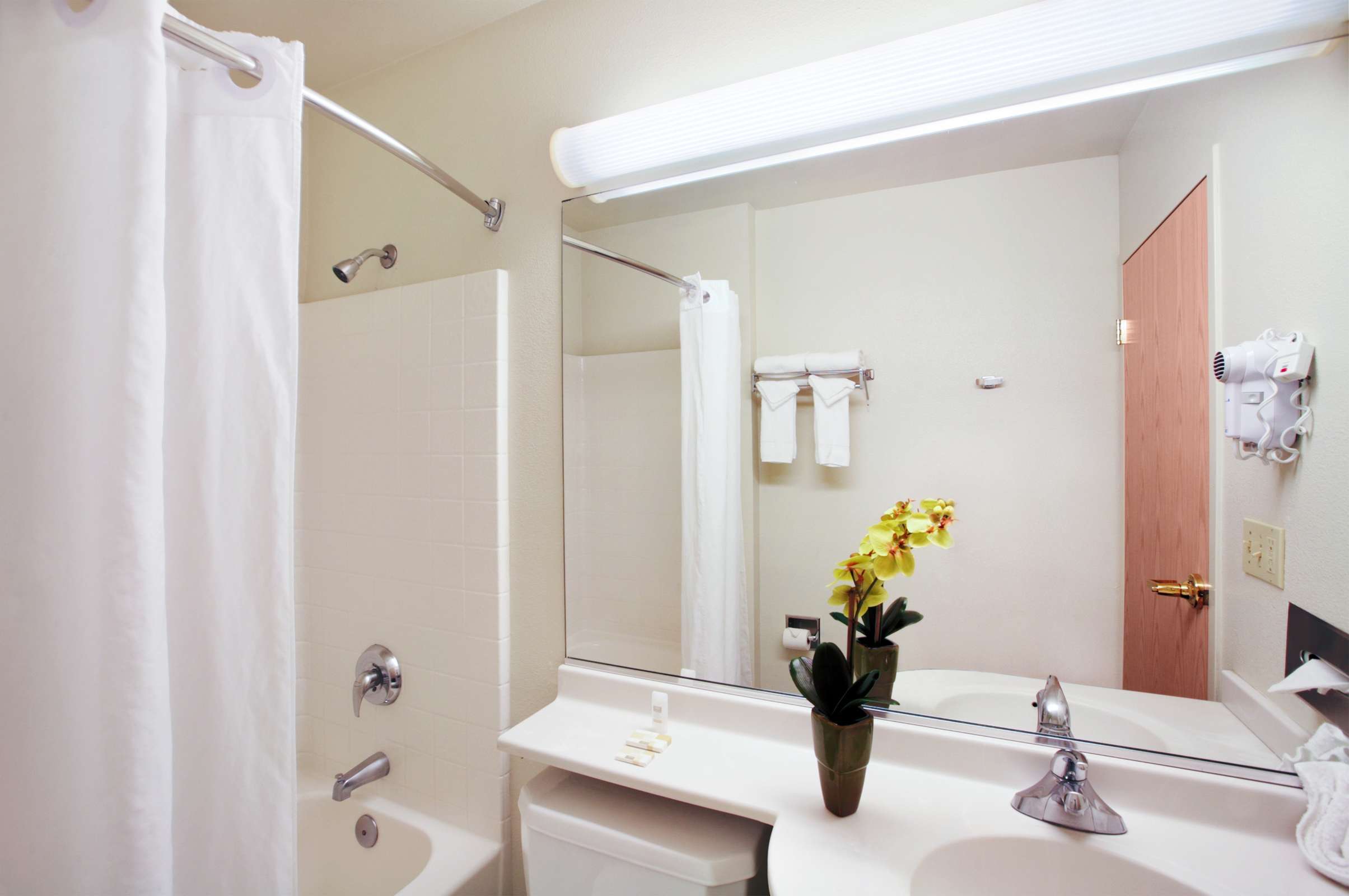 Hotel Microtel Inn & Suites Ceres photo 4