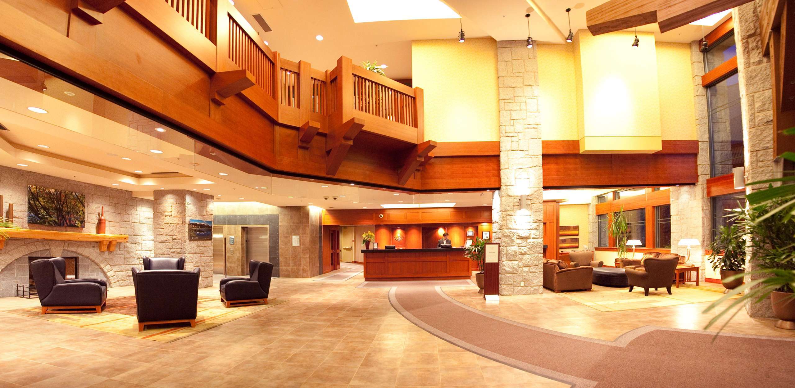 Hotel Crystal Lodge & Suites photo 3