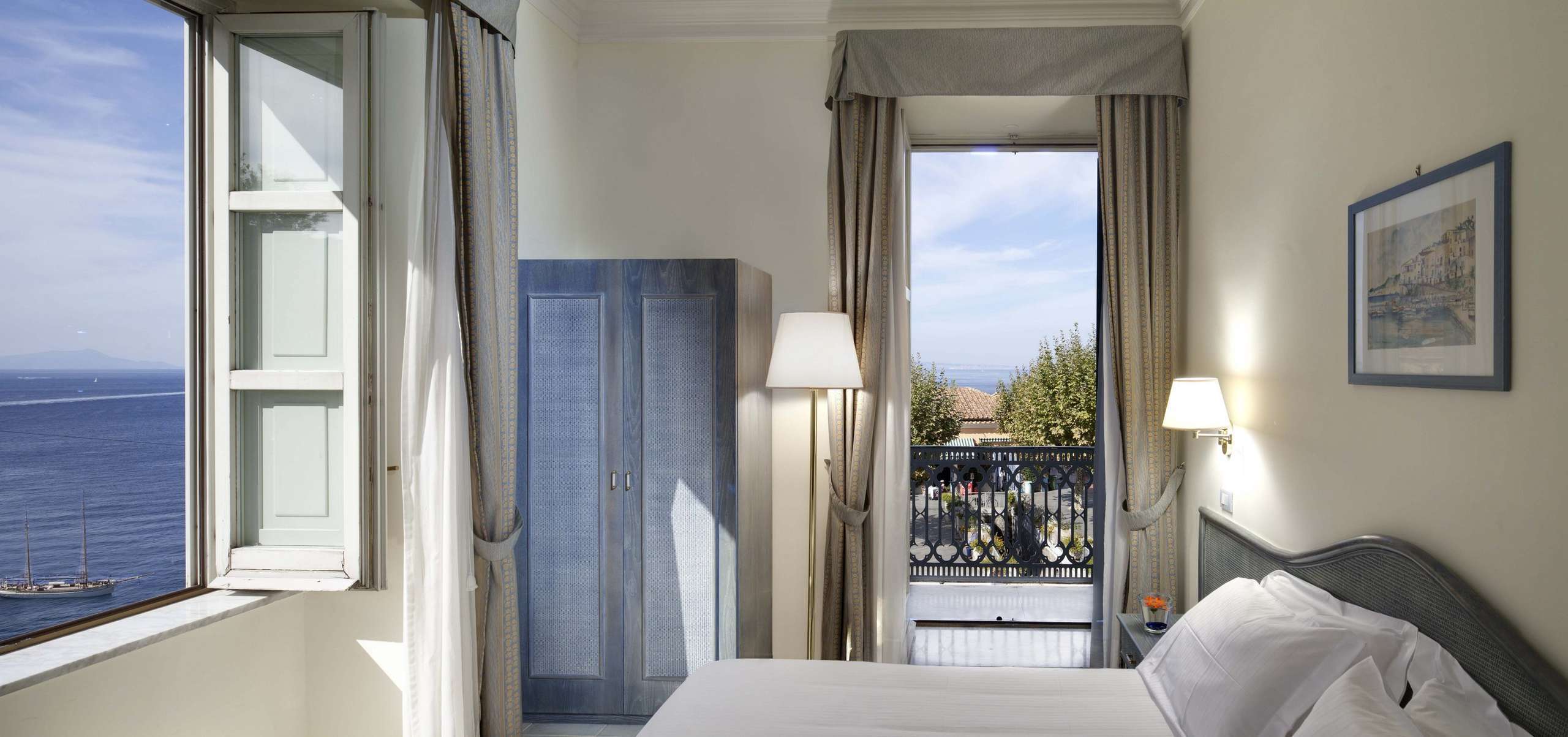 Hotel Hotel Mediterraneo Sorrento photo 4