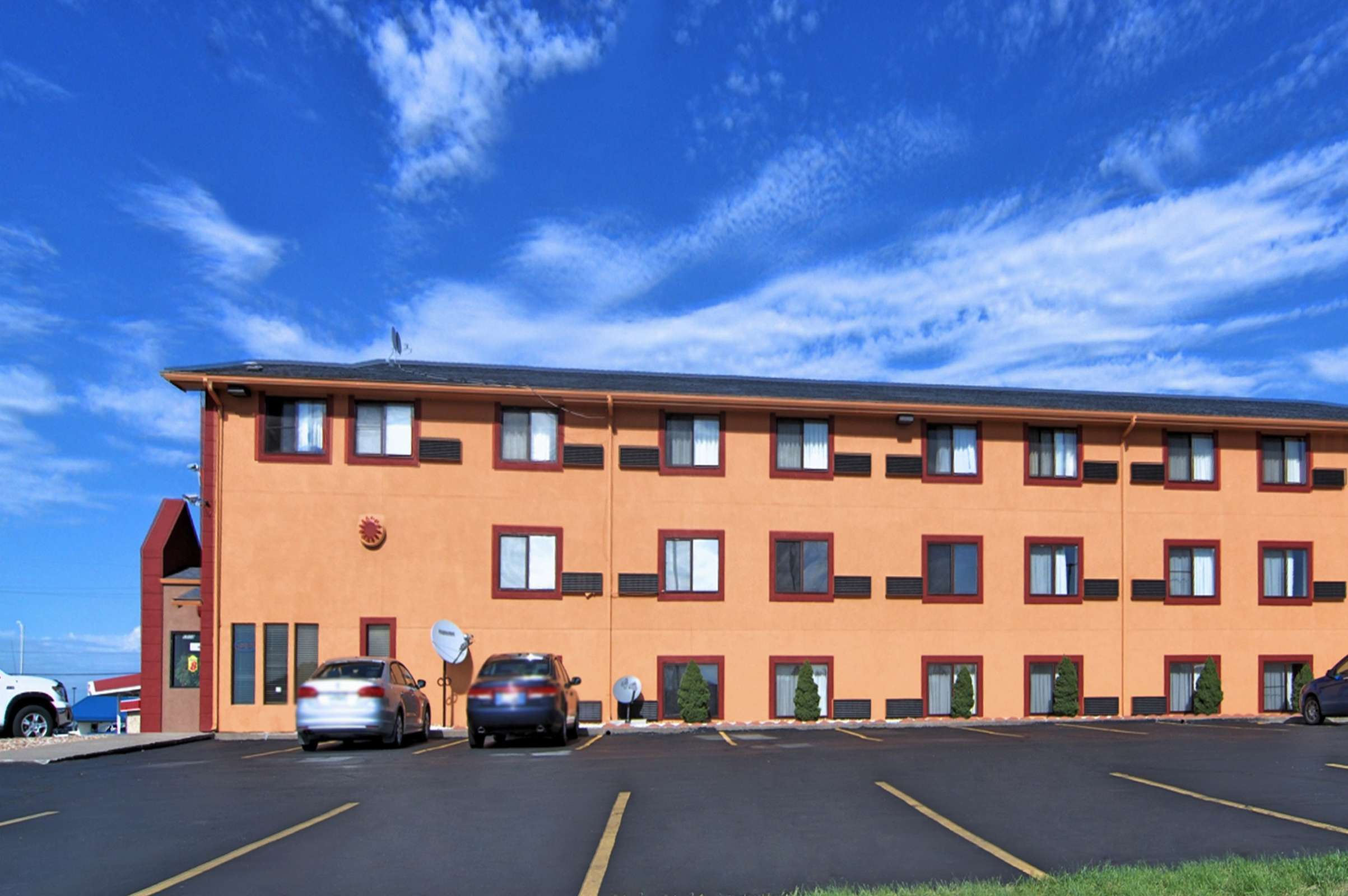 Hotel Super 8 Kansas City Airport photo 4