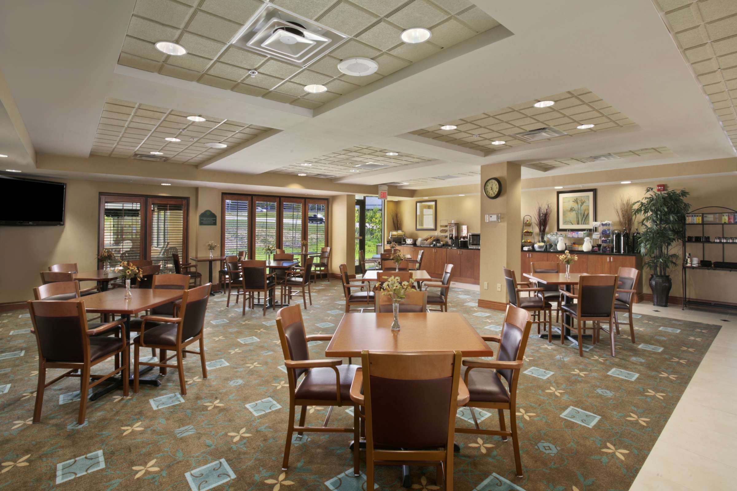 Hotel Wingate Cincinnati Airport photo 2