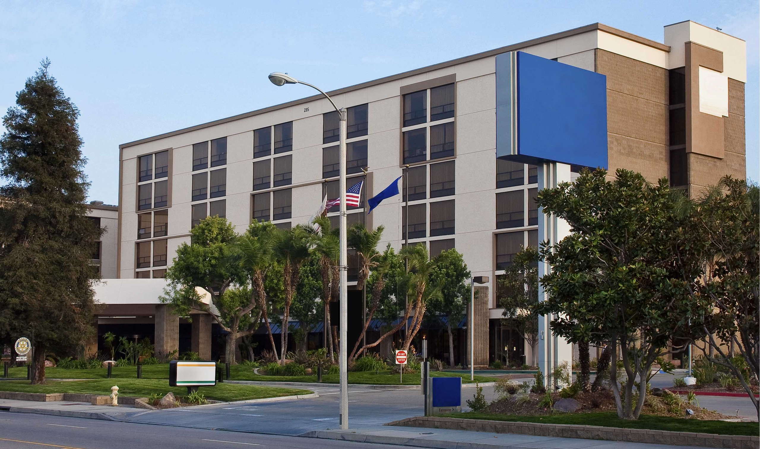 DoubleTree by Hilton San Bernardino