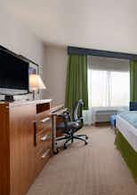 Hotel Wyndham Garden San Antonio Riverwalk/Museum Reach photo 5