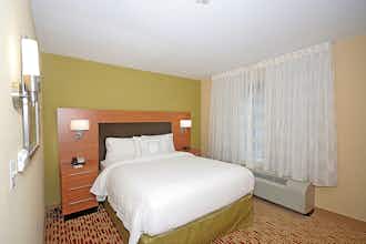 Hotel TownePlace Suites by Marriott Whiskey Road photo 1
