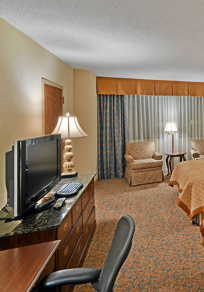 Hotel Wyndham Indianapolis West photo 4