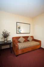 Hotel Pacific Inn & Suites photo 5