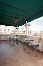 Hotel Pacific Inn & Suites photo 2