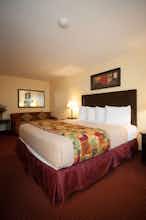 Hotel Pacific Inn & Suites photo 4