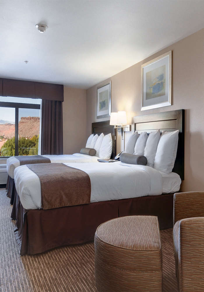 Hotel Wingate St. George photo 2