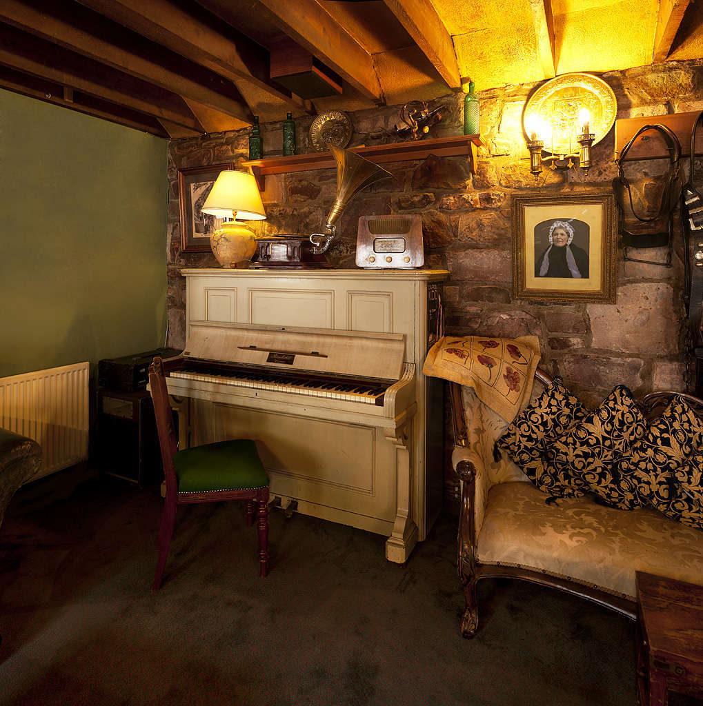 Glen Mhor Hotel and Apartments