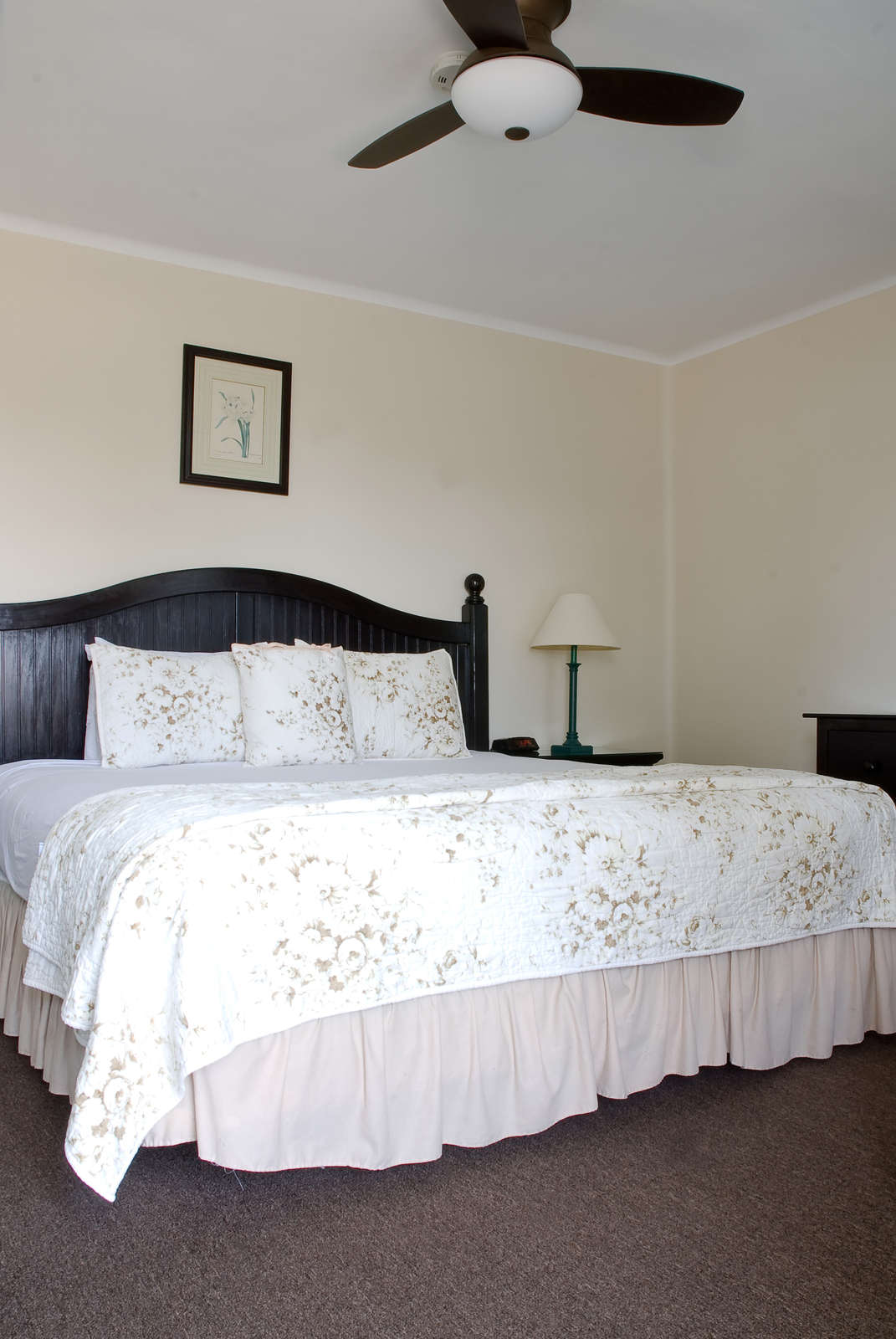 Hotel Coast Village Inn photo 4