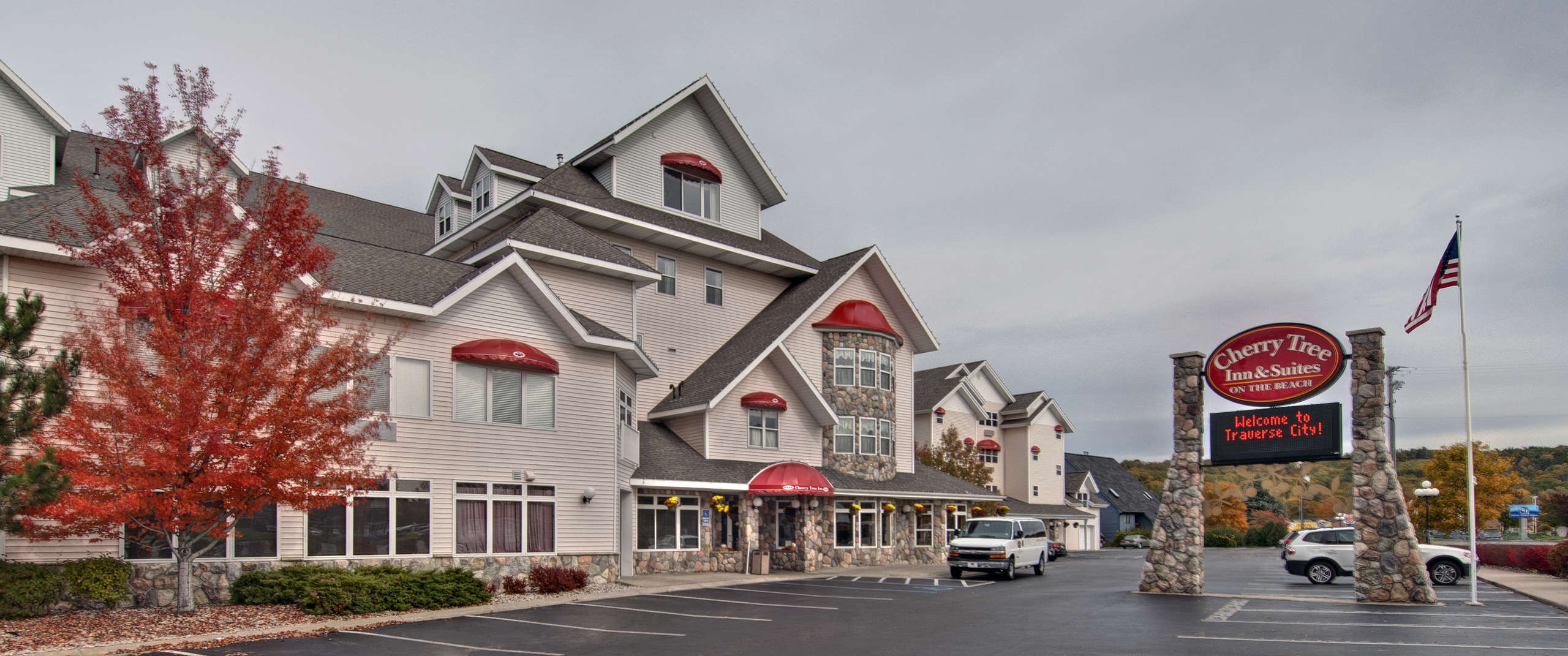Cherry Tree Inn & Suites