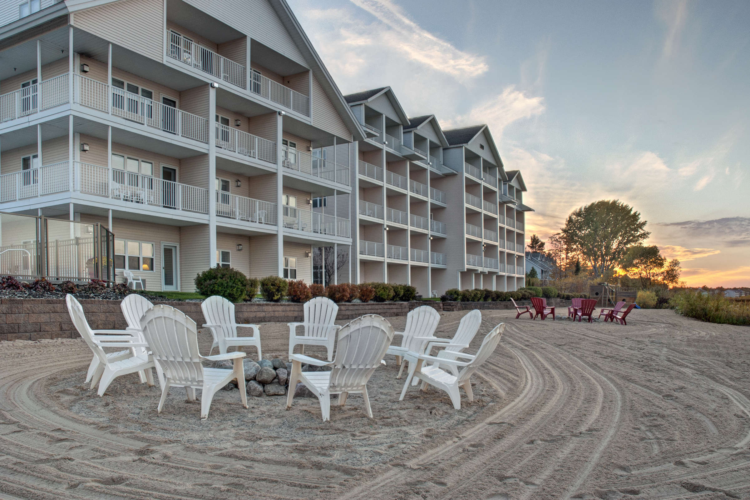 Hotel Cherry Tree Inn & Suites photo 2