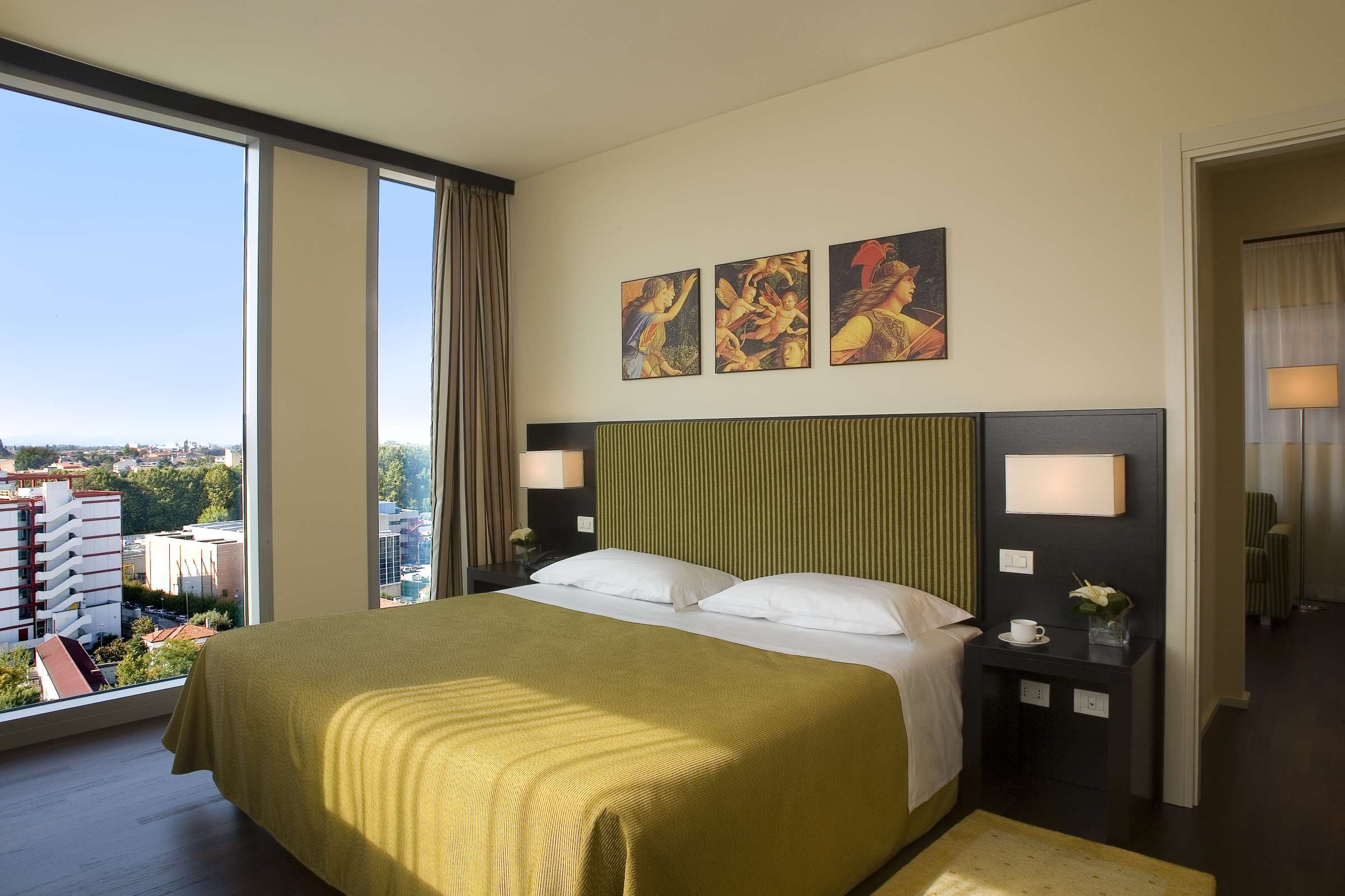 Hotel NH Mantegna photo 2