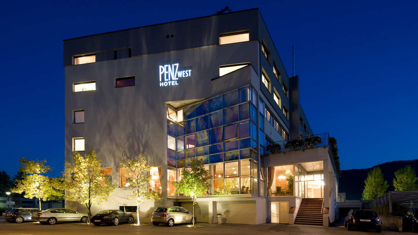 Penz West Hotel