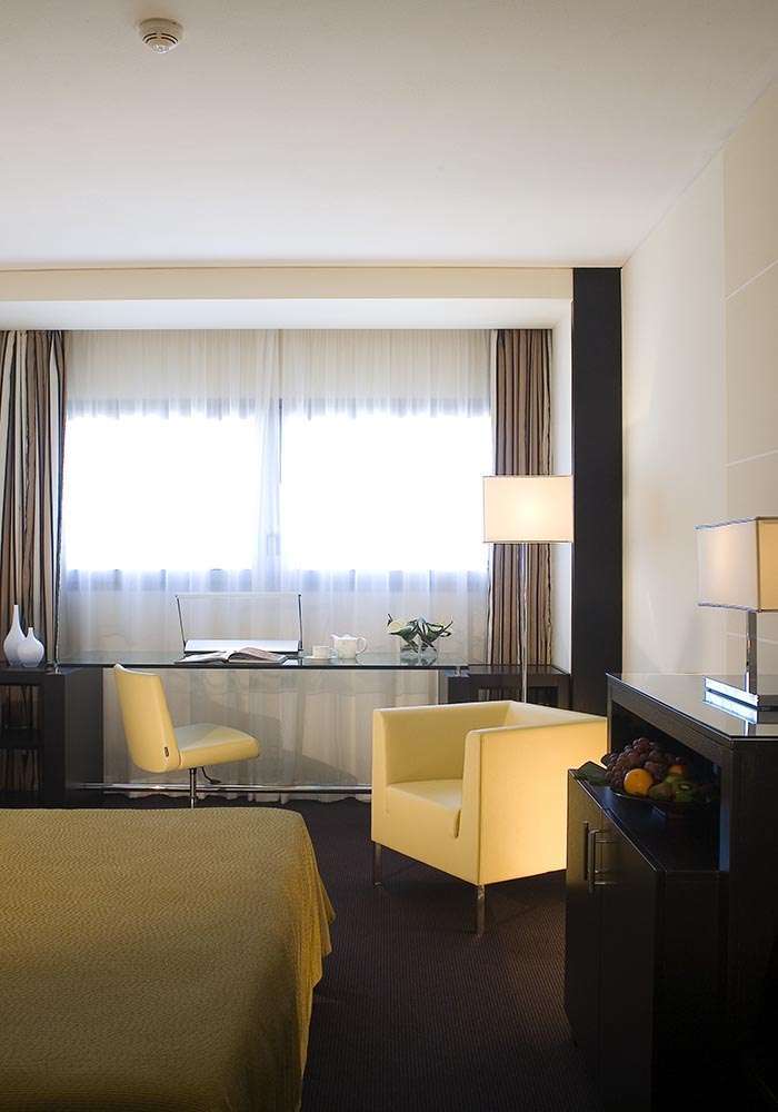 Hotel NH Mantegna photo 3