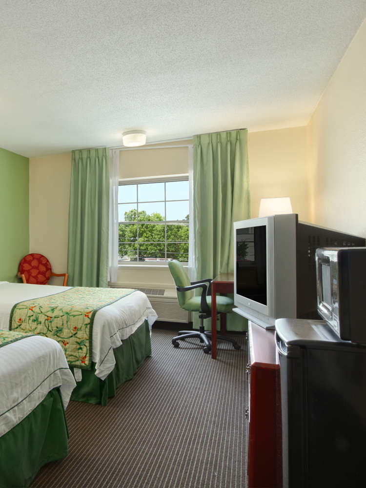 Hotel Baymont Inn & Suites Jefferson City photo 3