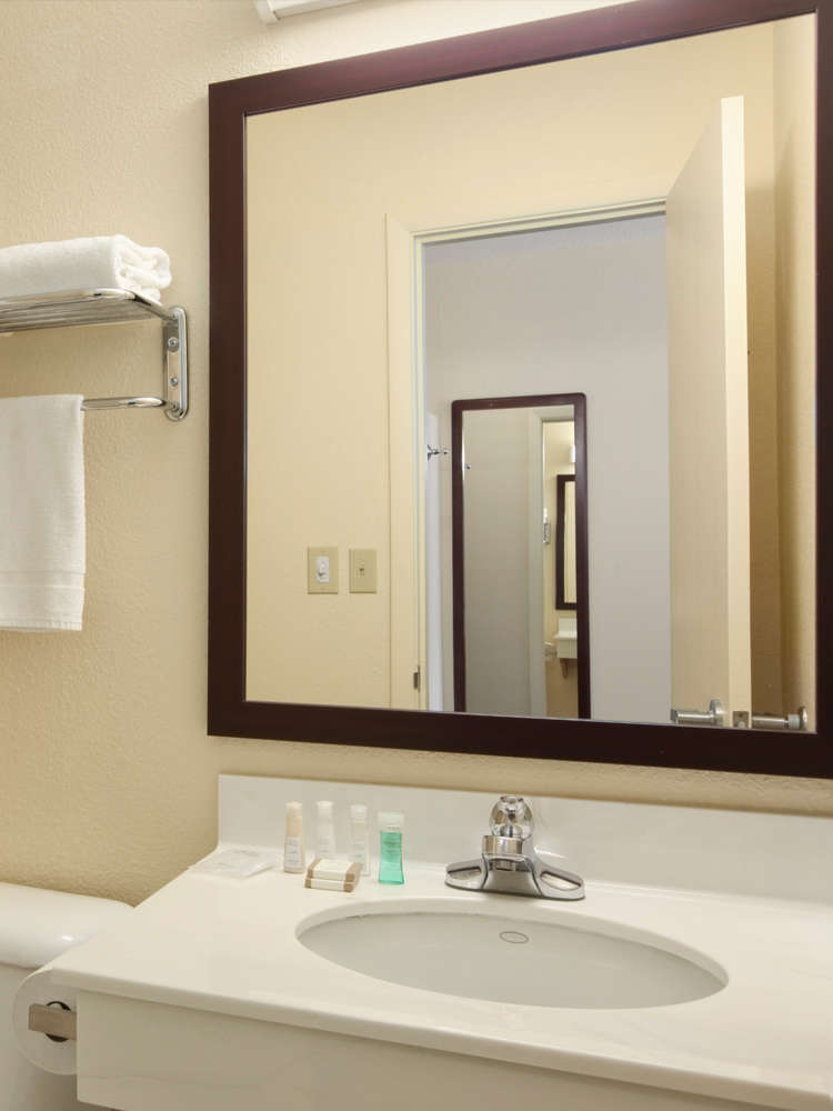 Hotel Baymont Inn & Suites Jefferson City photo 4