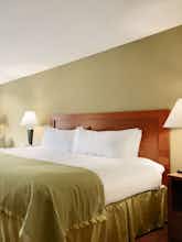 Hotel Ramada Ellsworth photo 1