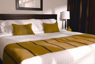 Hotel Place Louis Riel Suite Hotel photo 2