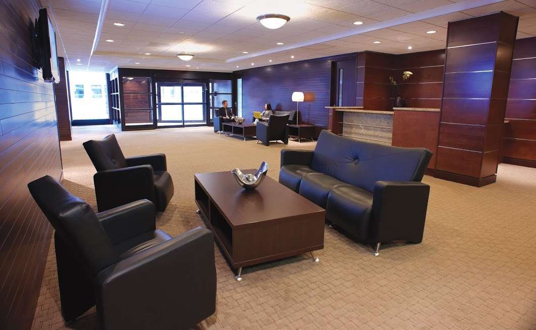 Hotel Place Louis Riel Suite Hotel photo 1