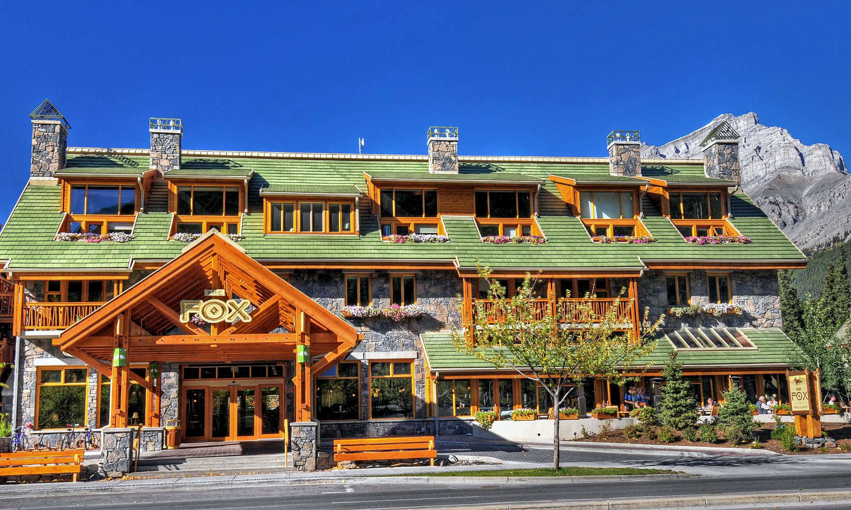 Fox Hotel and Suites