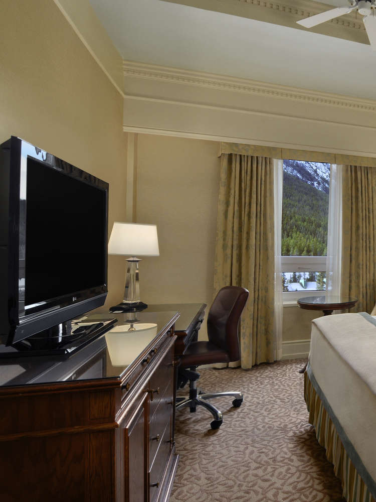 Hotel The Fairmont Banff Springs photo 2