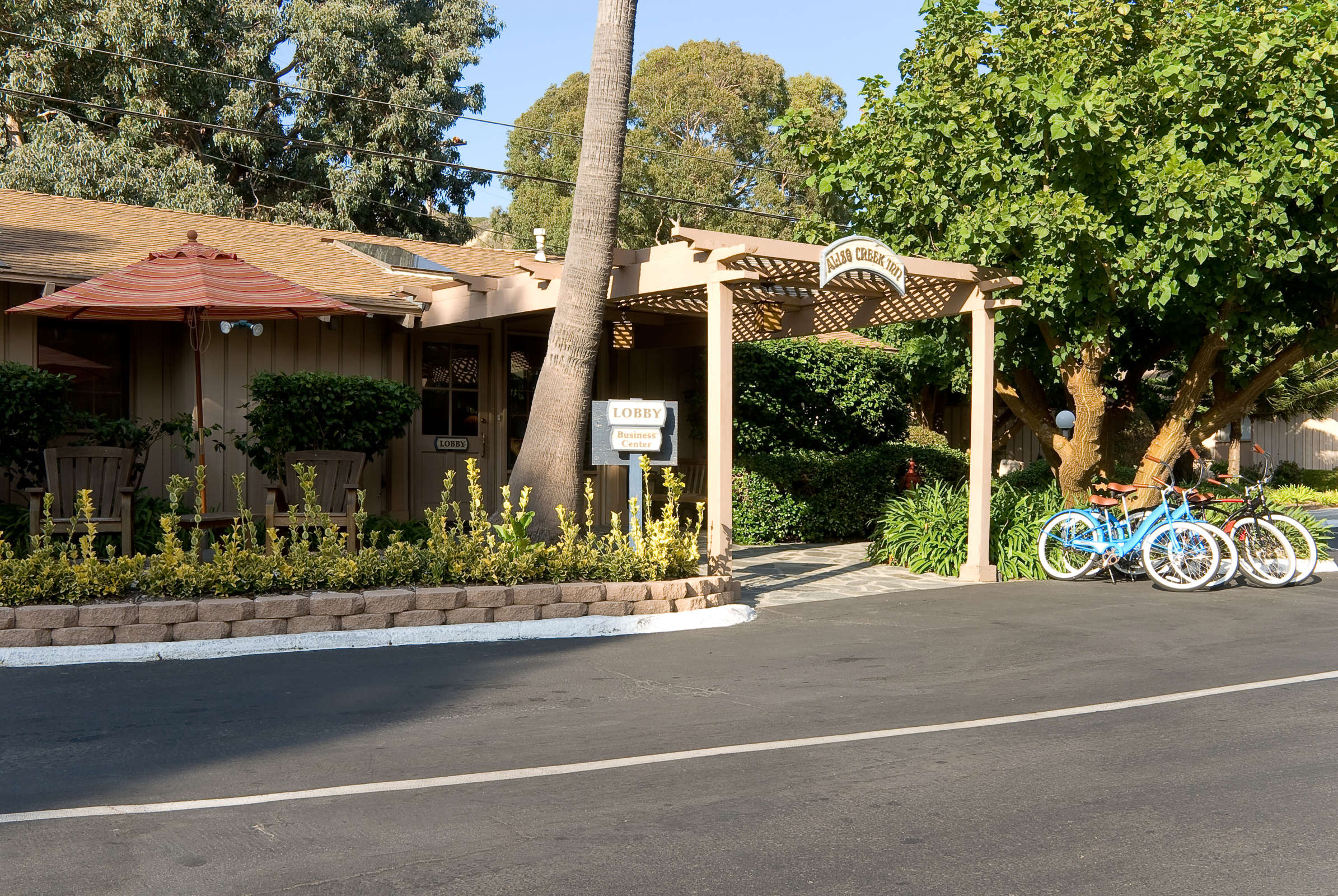 Aliso Creek Inn and Golf Course