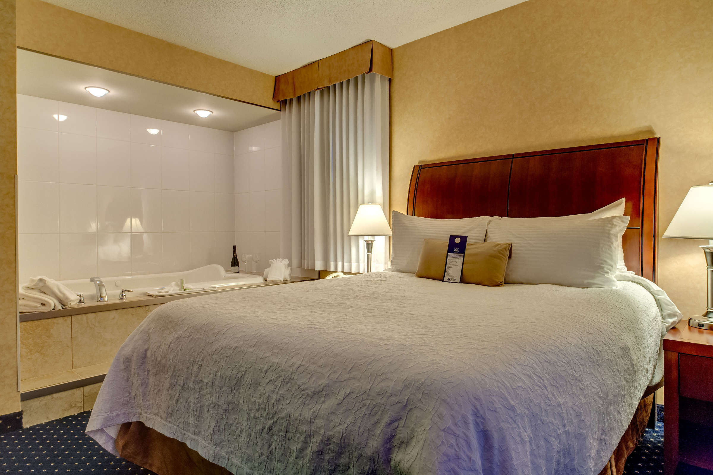 Hotel Best Western Plus Suites Downtown photo 2