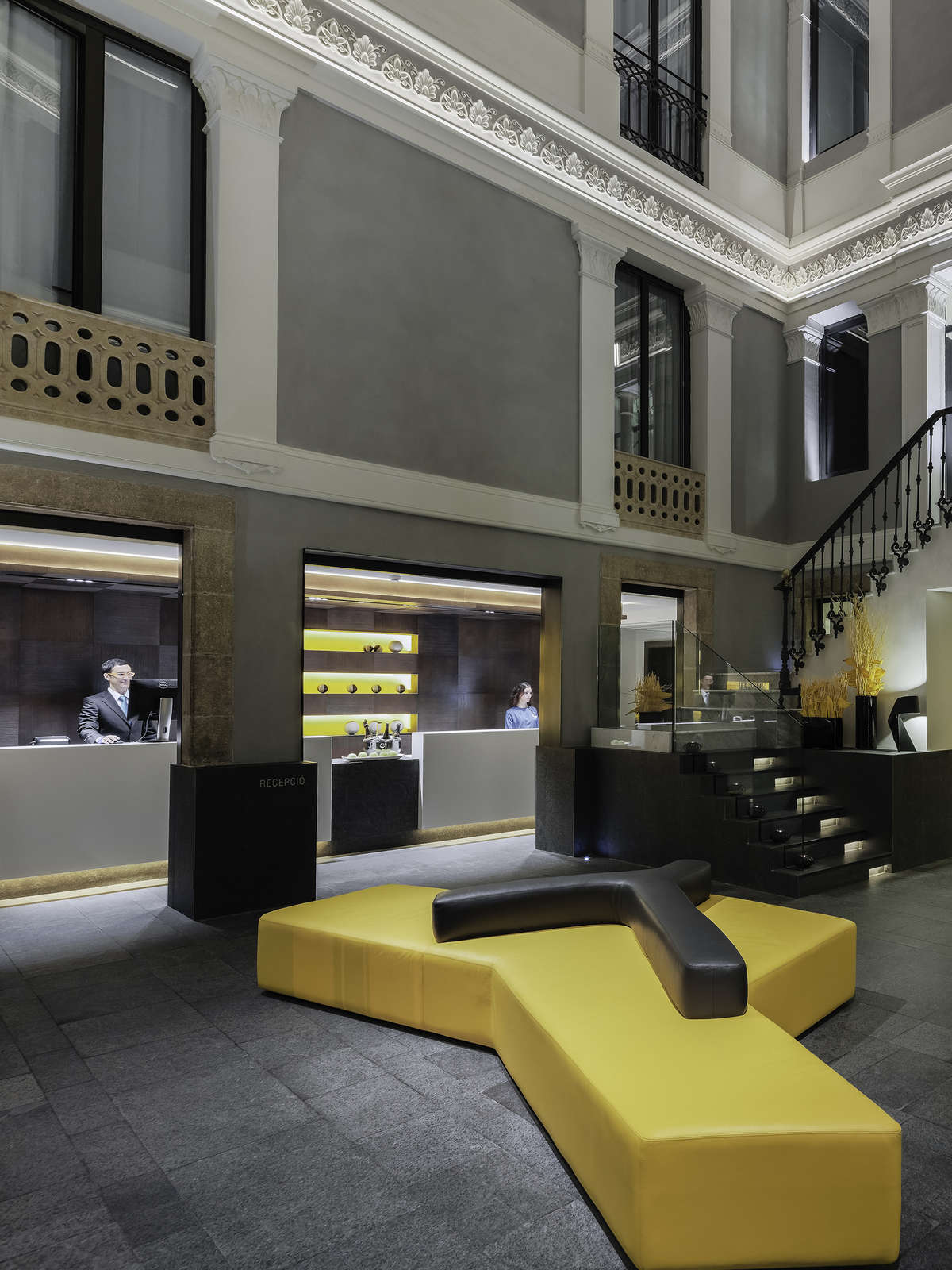 Hotel H10 Urquinaona Plaza photo 4