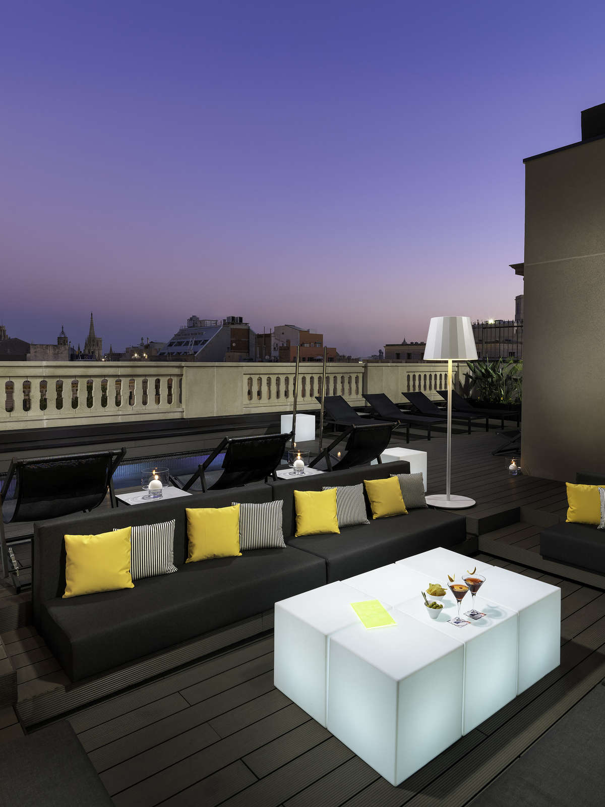 Hotel H10 Urquinaona Plaza photo 5