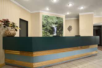 Hotel Ramada River Ridge photo 4