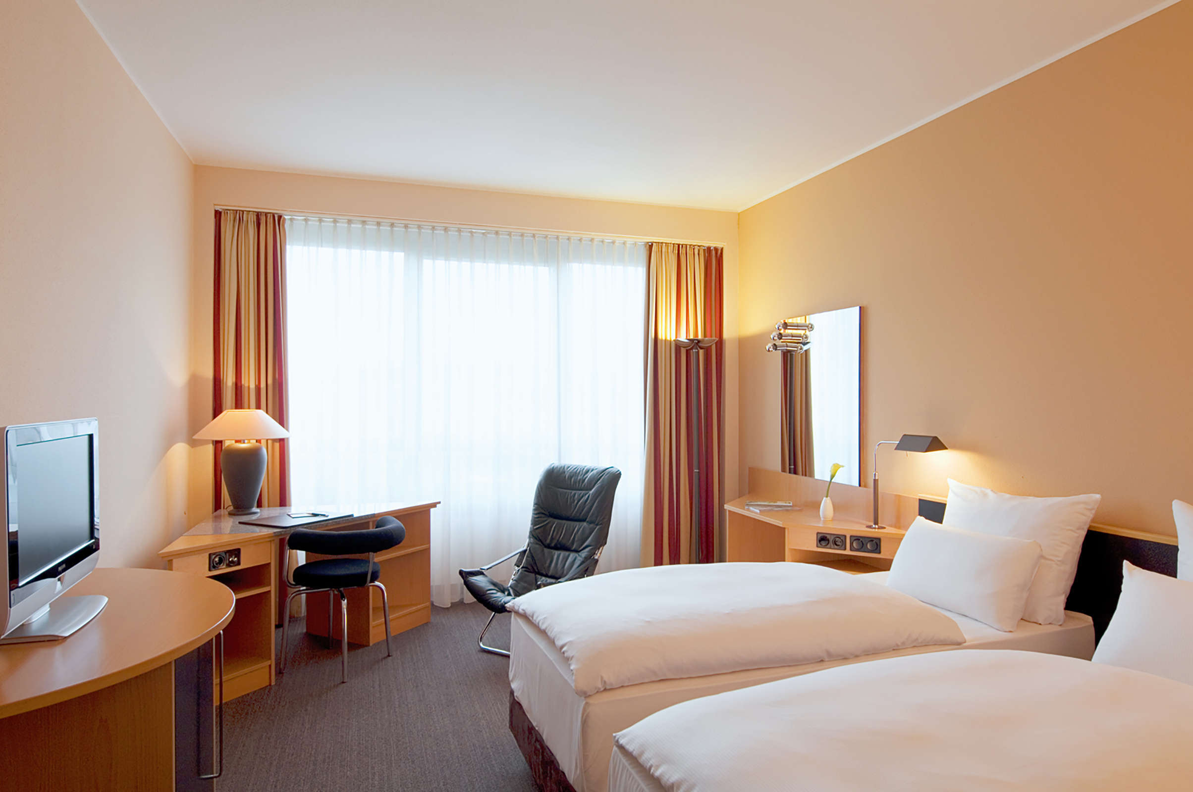 Hotel NH Düsseldorf City photo 4