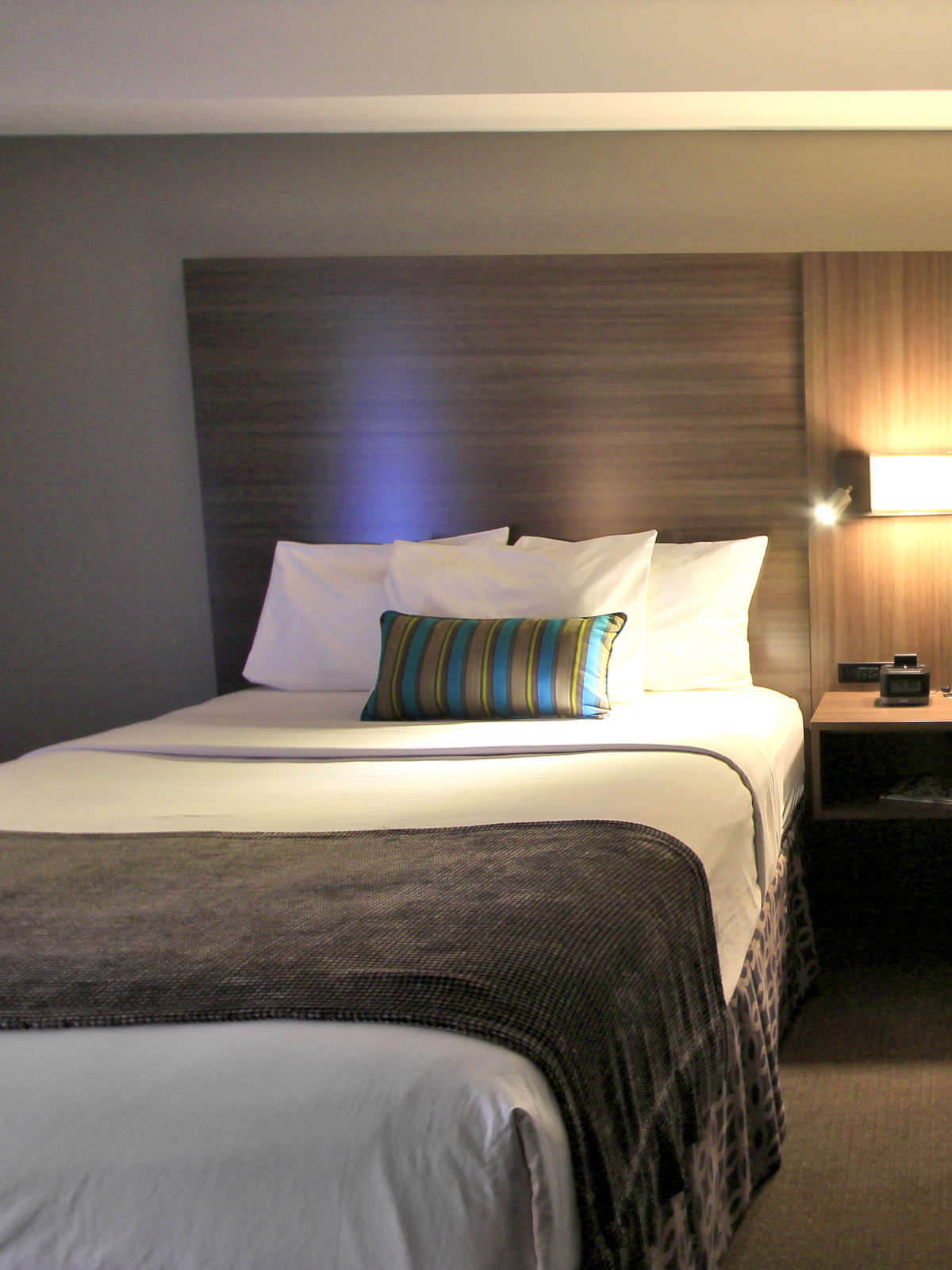 Hotel Executive Inn & Suites photo 2