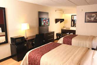 Hotel Red Roof PLUS+ Columbus - The Ohio State University photo 3