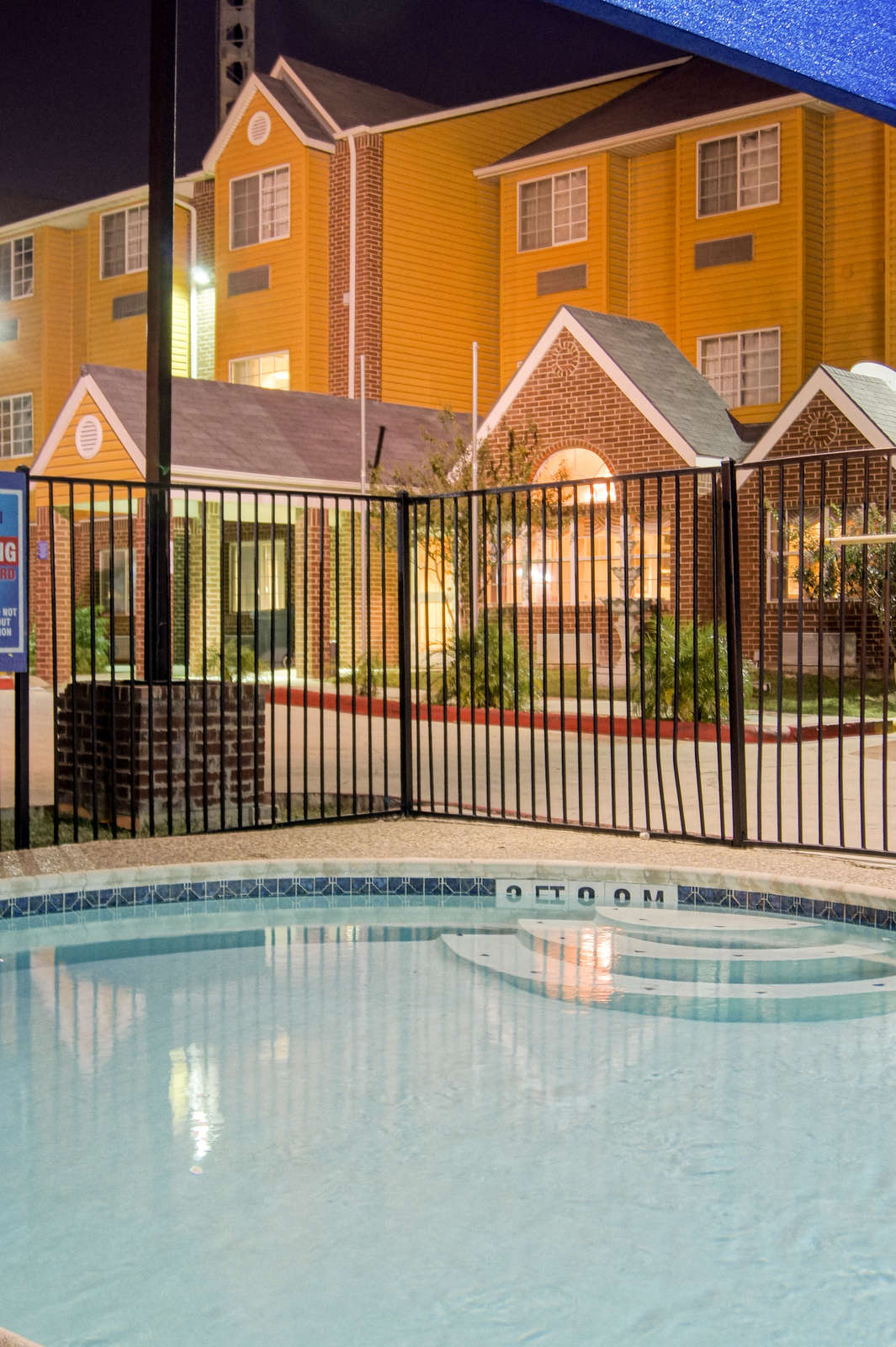 Hotel Microtel Inn & Suites San Antonio Northeast photo 2