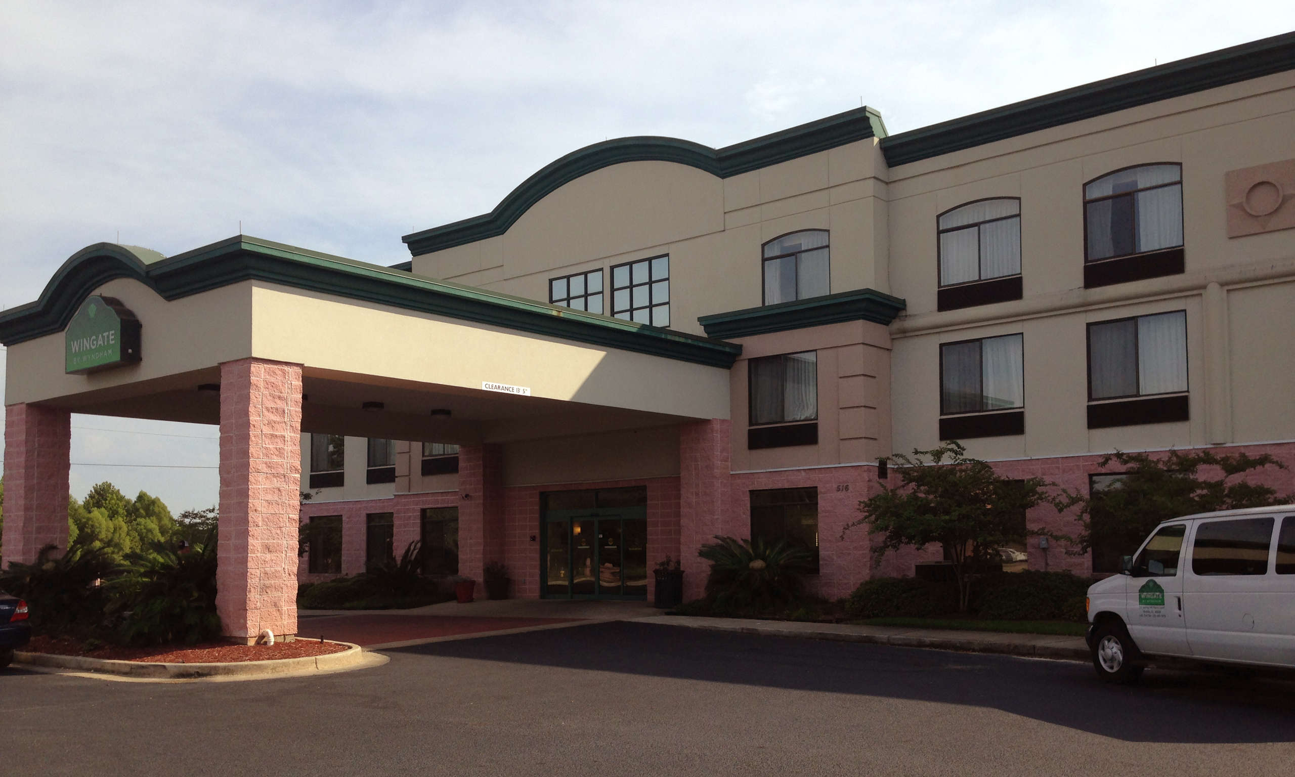 Wingate by Wyndham Mobile