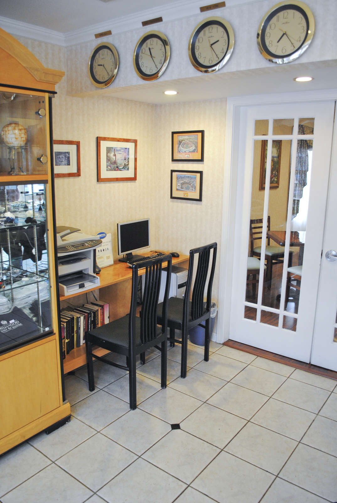 Hotel Millwood Inn & Suites photo 2