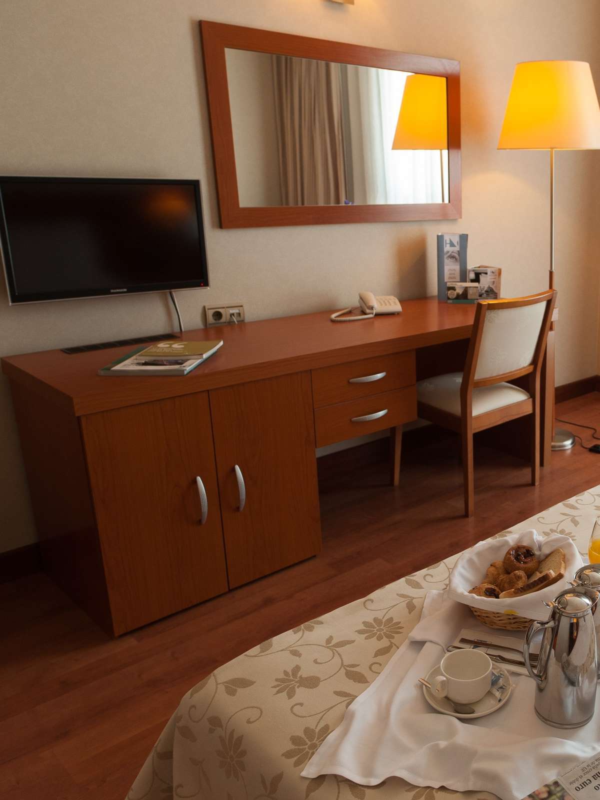 Hotel Eurostars San Lazaro photo 4