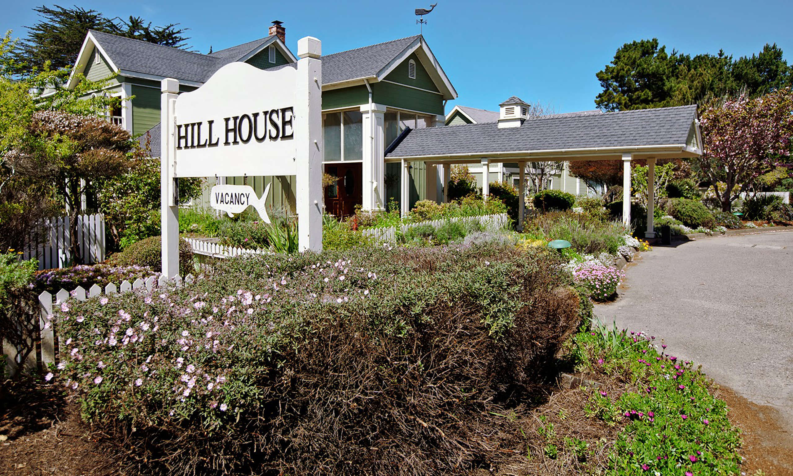 Hill House Inn