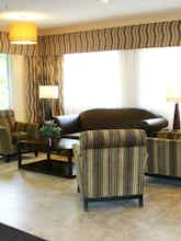 Hotel Crystal Inn Hotel & Suites photo 4