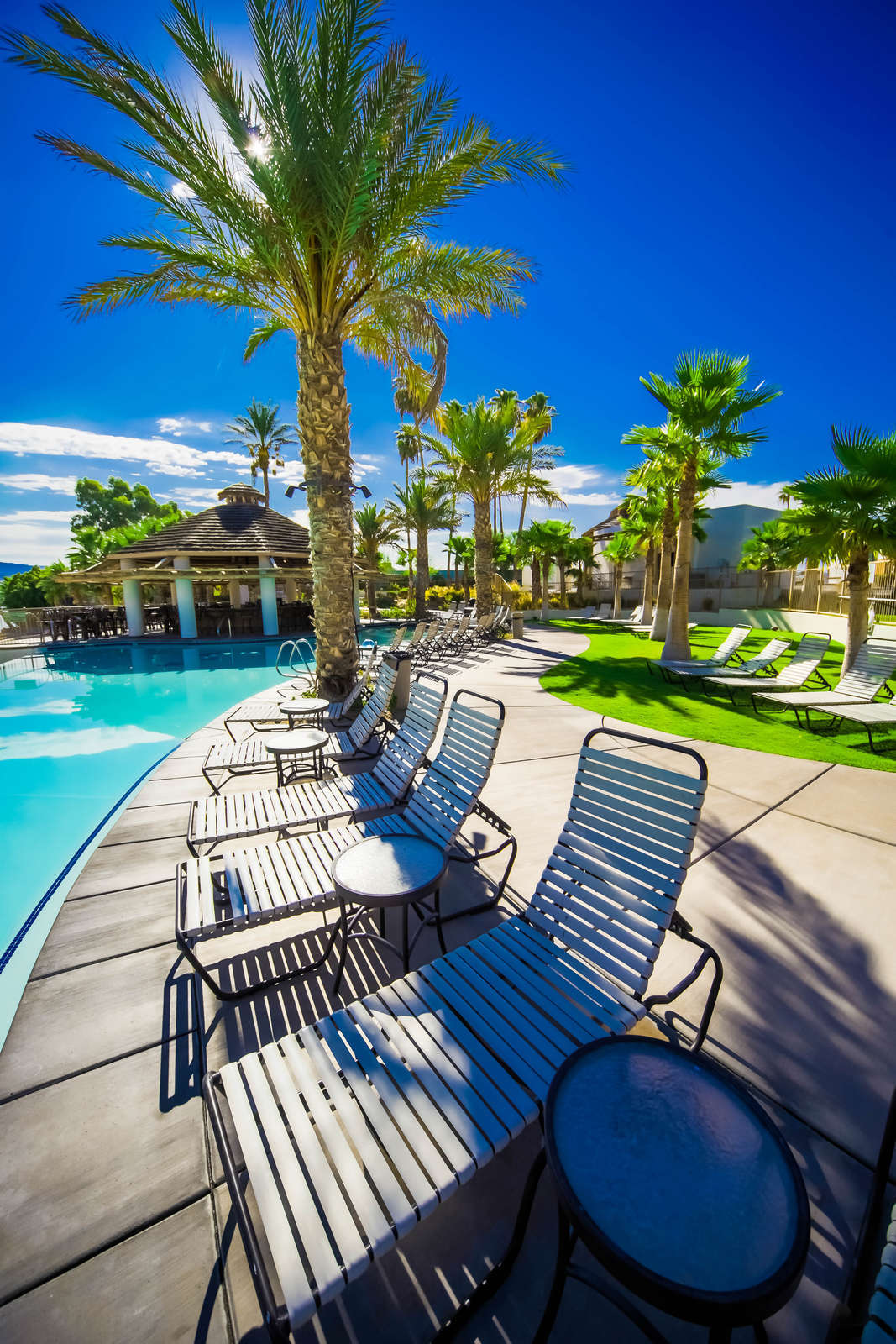 Hotel The Nautical Beachfront Resort photo 5